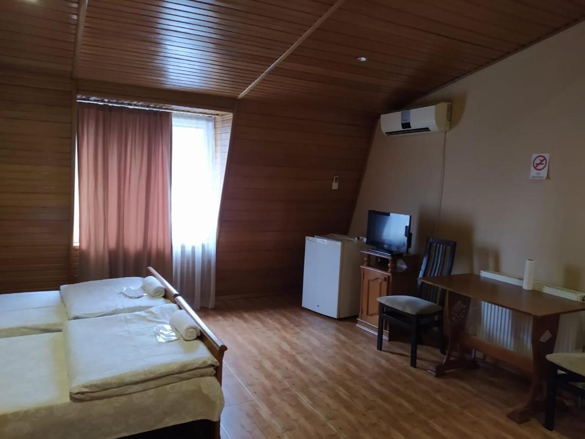 Hotel Ni&La 巴统 外观 照片