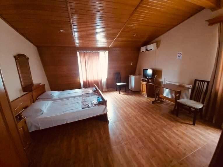 Hotel Ni&La 巴统 外观 照片